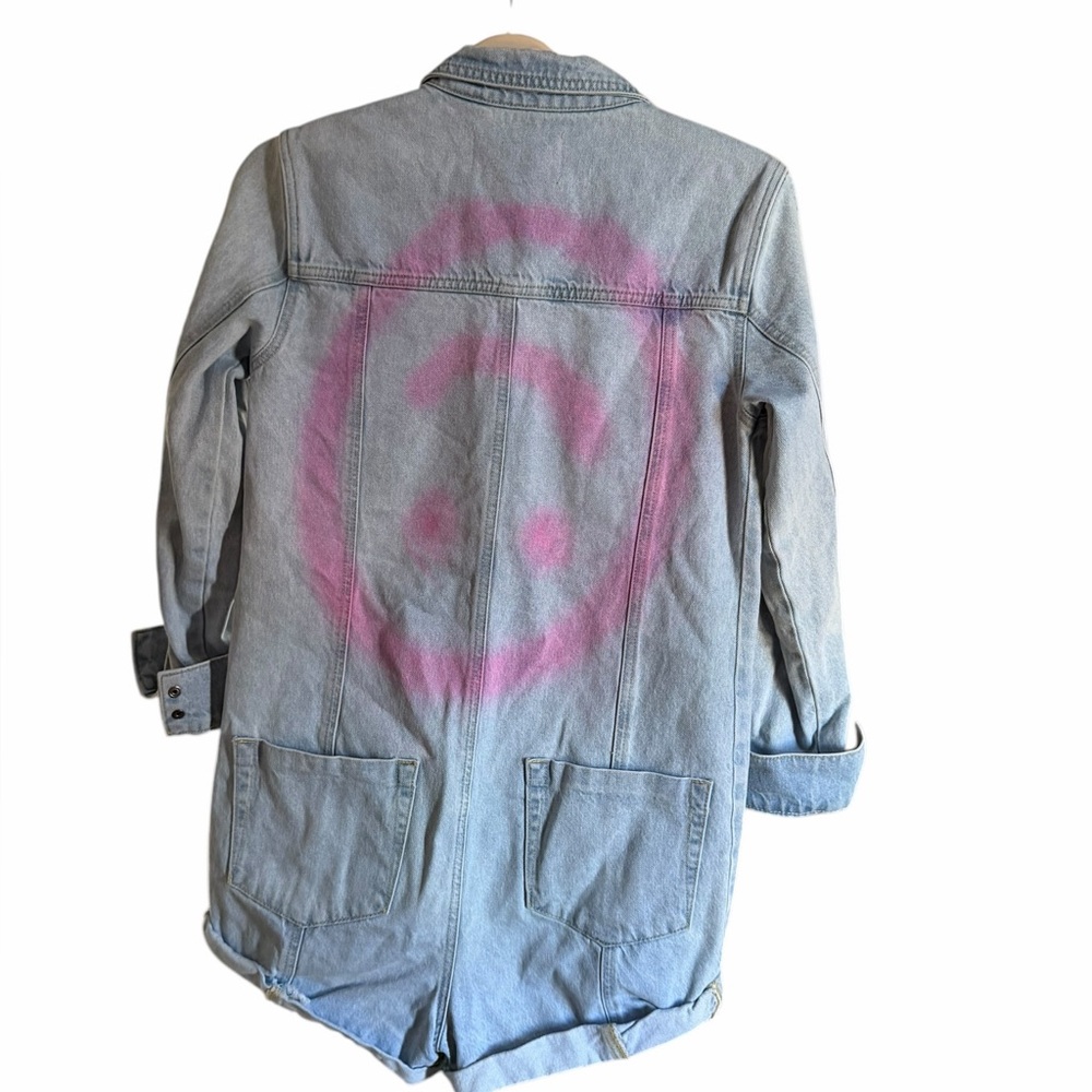 Women’s One Teaspoon Light Wash Denim Romper Pink Spray Paint Smiley Face XS - Picture 10 of 12